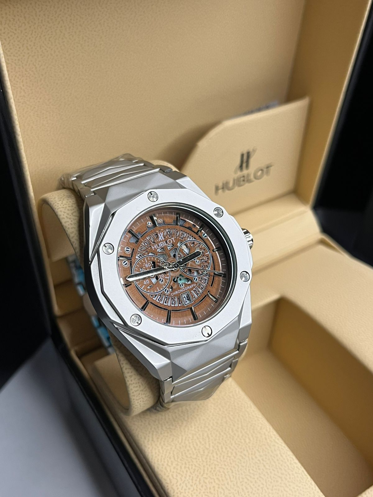 Hublot Cut