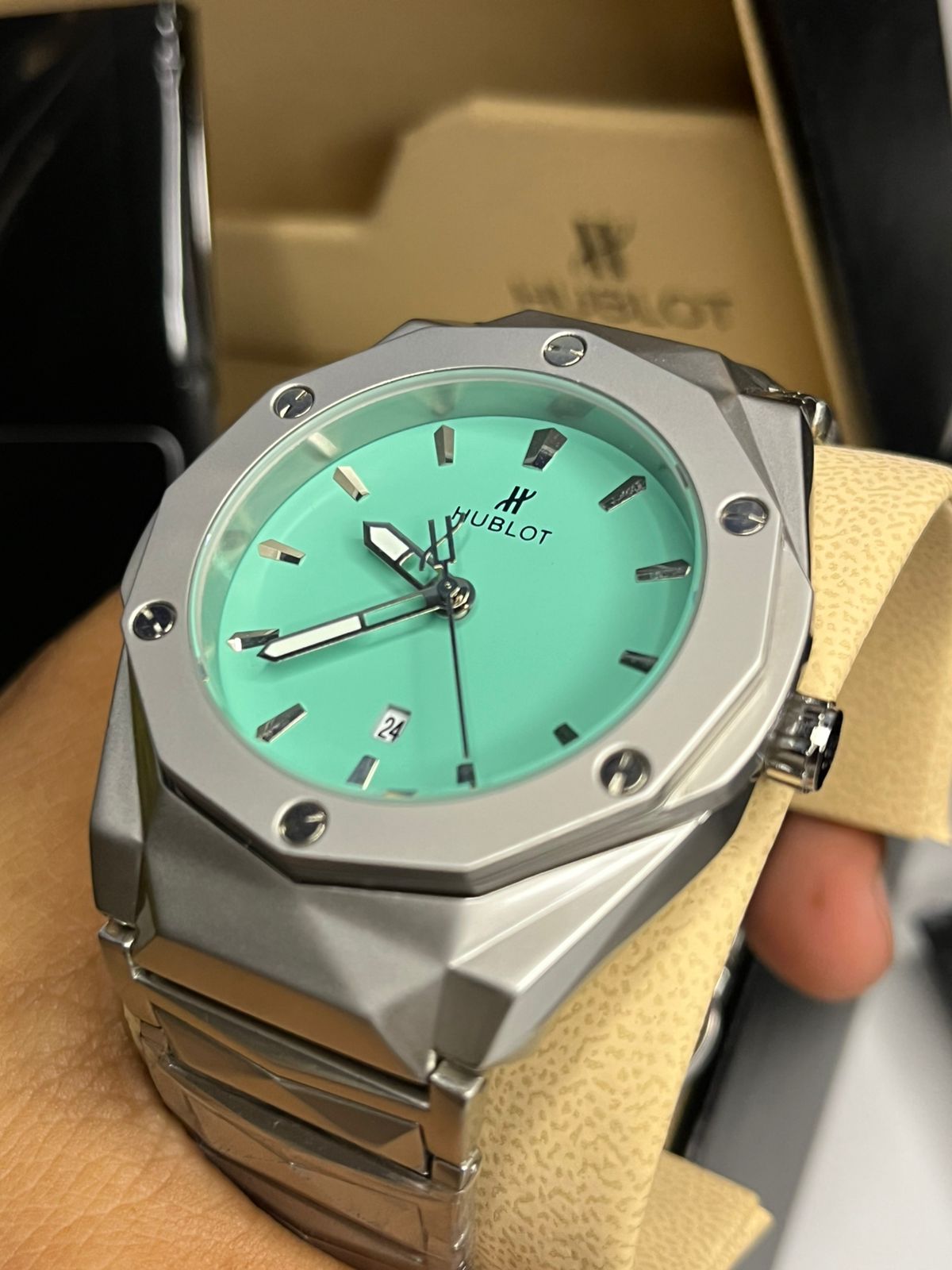 Hublot Cut