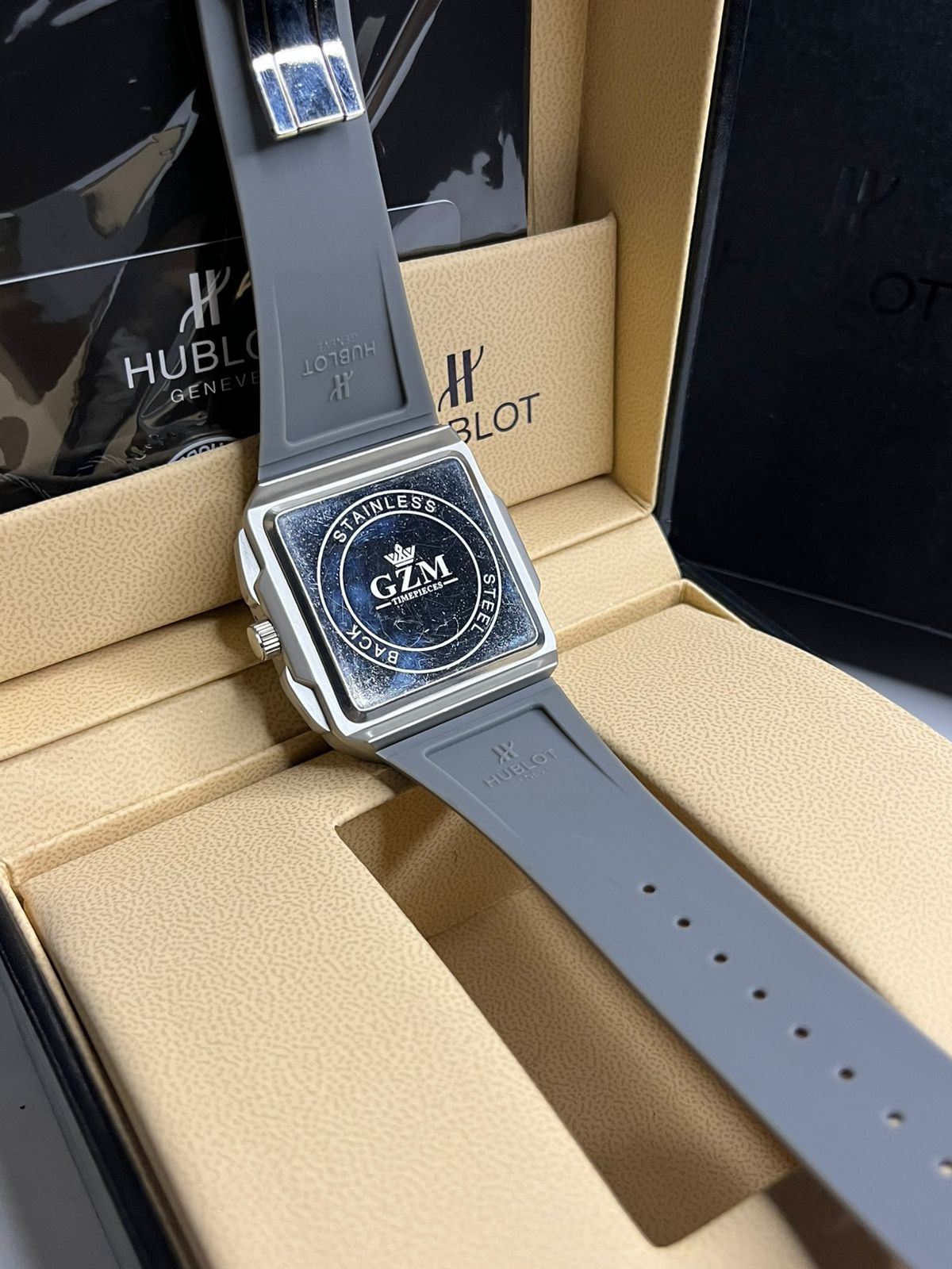 Hublot Square Genve