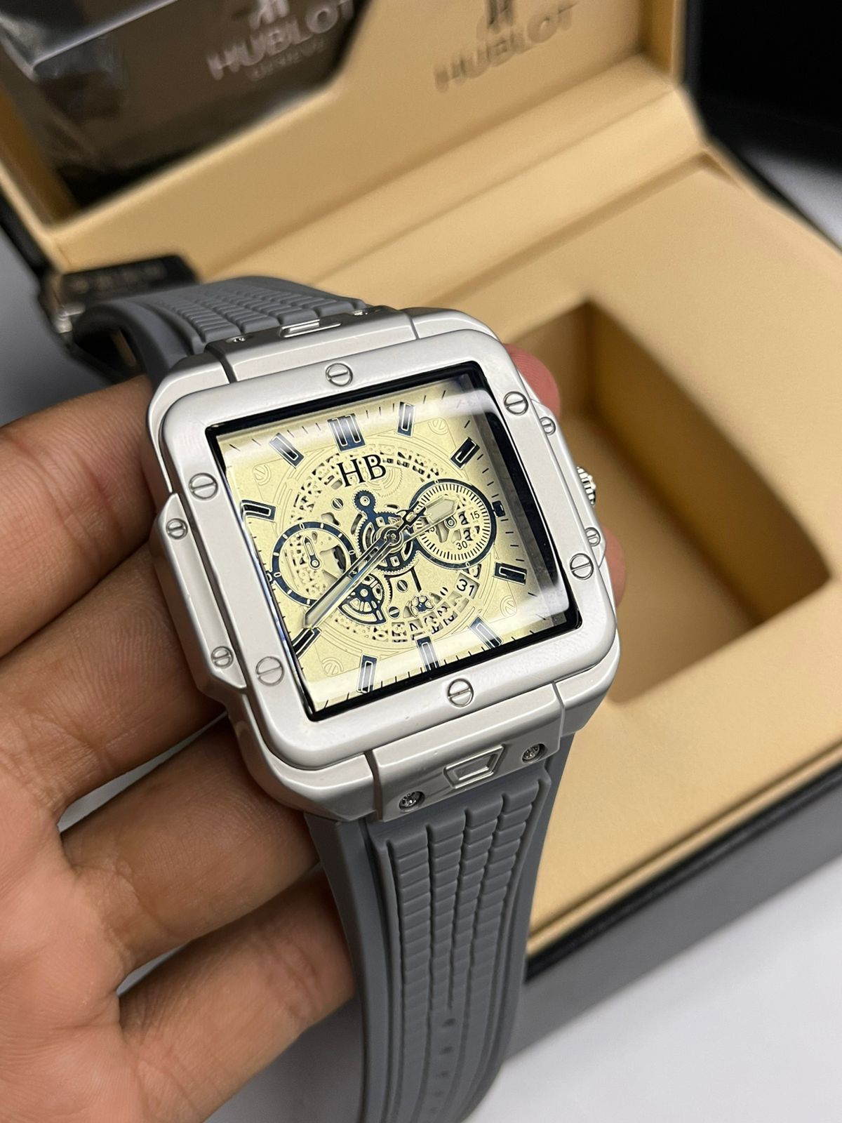 Hublot Square Genve