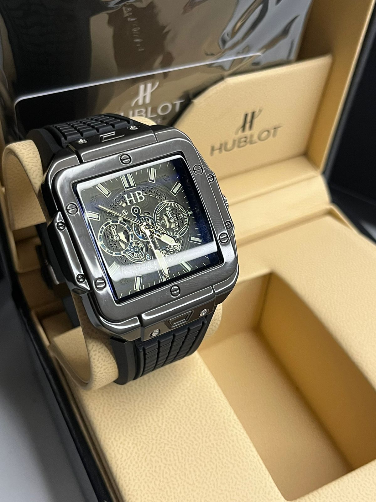 Hublot square Genve