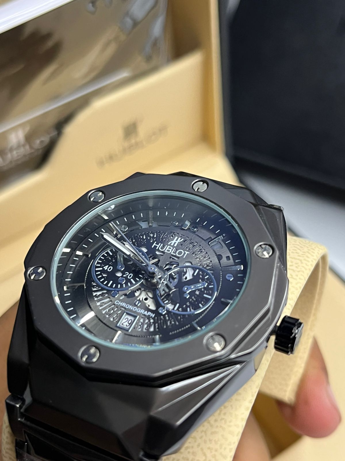 Hublot Cut